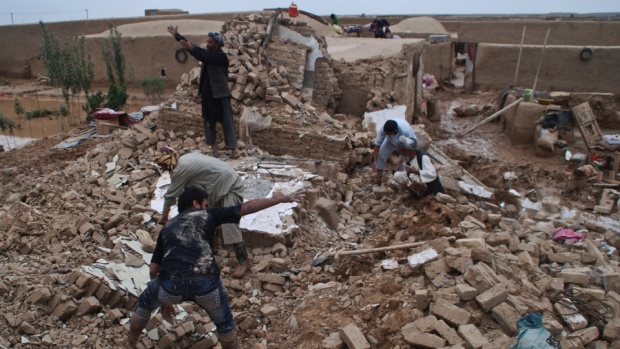 Най-малко 35 загинаха при наводнения в Афганистан