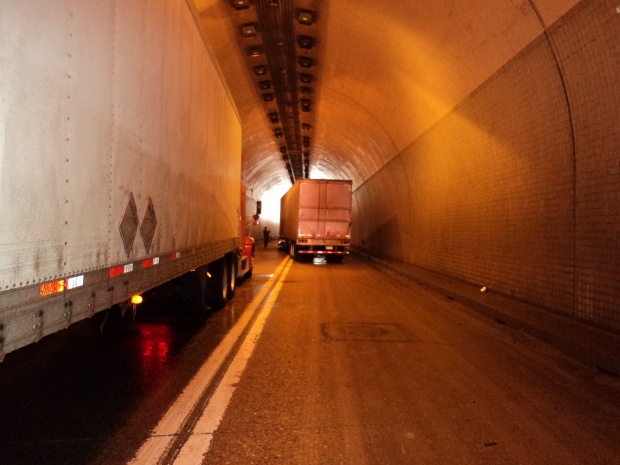 55 души пострадаха при пожар в тунел в Норвегия