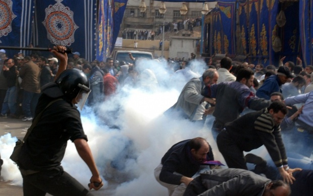 Жертвите на насилието в Египет вече са 343