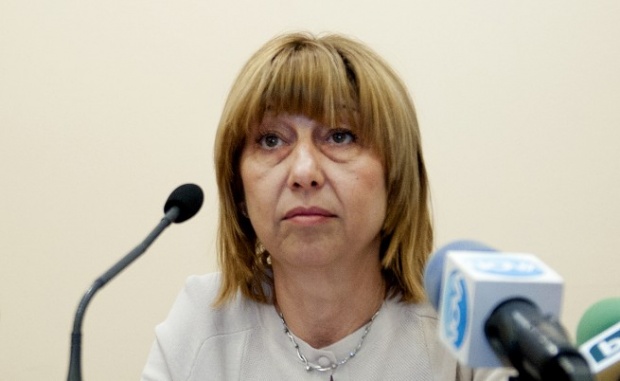 Министър Клисарова очаква между 600 и 700 млн. евро