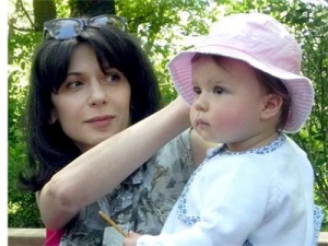 Дария Станишева ориса бебето на културния министър
