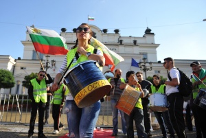 83-ти ден протестиращи срещу правителството: Краят се вижда