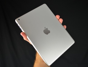 Още снимки на новия iPad с настоящия модел