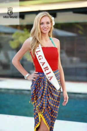 Мис България в Топ 10 на „Мис Свят“