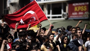 Турският вътрешен министър: Загиналият демонстрант в Хатай е паднал сам