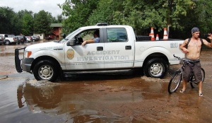 172-ма са в неизвестност след наводнения в Колорадо