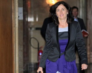 Бобева: Икономиката ни трябва да е основана на повече знания