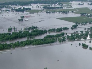 Хиляди евакуирани в Колорадо заради разлив на река
