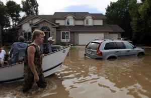 Шестима са загинали, 1250 души са изчезнали при наводнения в Колорадо