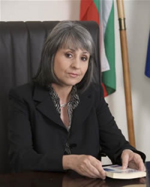 Попова призова политиците да се вслушват в хората