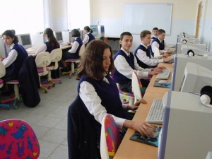 Търсят начини за достъп на частни училища до европрограми