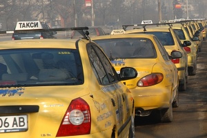 30% ръст в търсенето на таксита заради учениците
