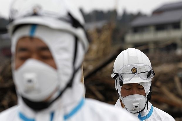 Япония в опит да спре изтичането на радиация от Фукушима