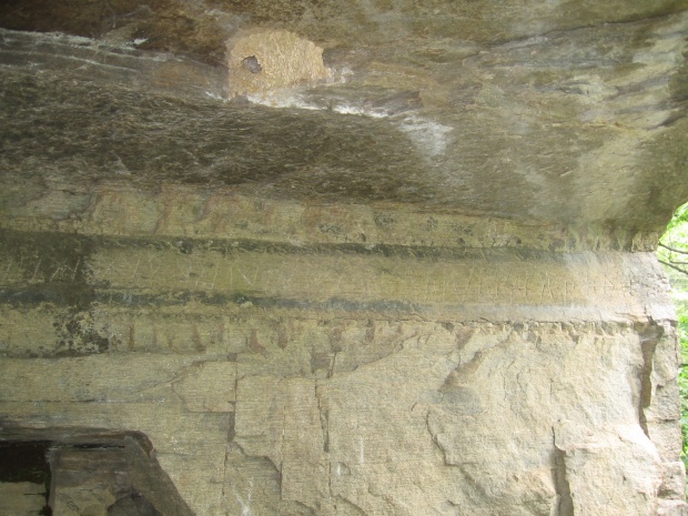 Надпис на 8000 години е скрит в родопско село