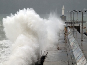 Затвориха пристанището във Варна заради силен вятър