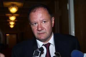 Парламентът отхвърли освобождаването на Миков