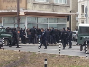 Арестуваха фенове на „Динамо Загреб“ в София