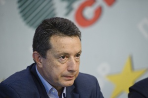 Парламентът не може да работи дълго по този начин, казва Стоилов