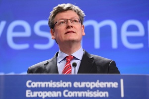 Българи и румънци допринасят за растежа на Германия, смята еврокомисар Андор