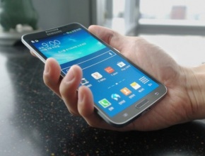 Samsung започна масово производство на 5,7" извит дисплей