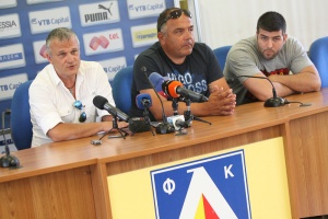 Феновете застават зад ръководството и отбора на "Левски"