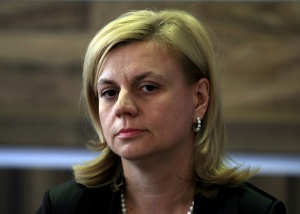 Няма риск България да загуби европари, казва министър Терзиева