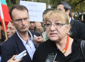 Ташева от "Атака" обвини  министър Йовчев, че взел подкуп