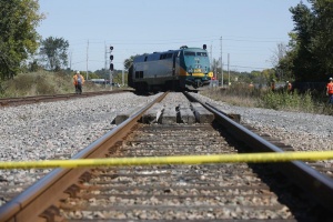 Влак, превозващ петрол, дерайлира и избухна в Канада