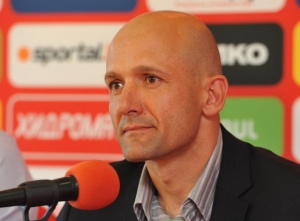 Радуканов сменя Букарев в Славия