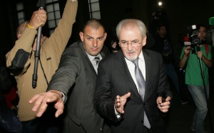 Да кажат кой е поръчителят на стрелбата срещу Доган, настоя Местан