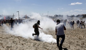 Турската полиция разпръсна студентски протест със сълзотворен газ