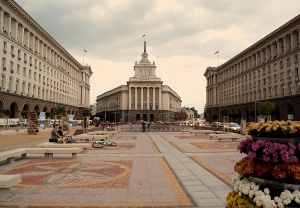 Протестиращи блокираха движението на пл. „Независимост”