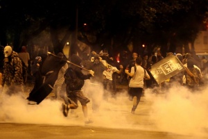 Масови безредици в Бразилия след убийство на младеж