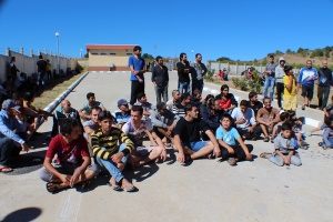 Лагерът за бежанци в Харманли пренаселен, назрява бунт