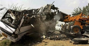 40 загинали при автобусна катастрофа в Индия