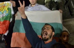 Около 1500 студенти и граждани протестират в Пловдив