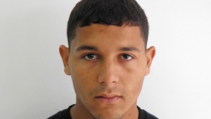 Полицията издирва 20-годишния Салахедин, ранил с нож  Виктория