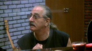 Сълзи и йога в Музикална академия