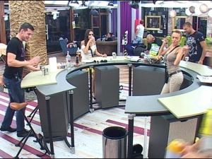 Във VIP Brother събраха 6100 лв. от благотворителен търг