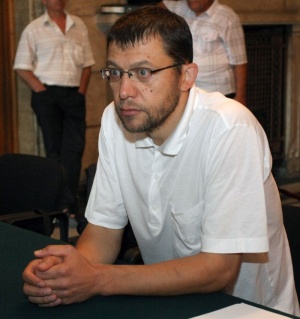 Прокуратурата да разследва политици и медии, призоваващи към омраза, настоя Грозев