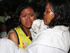 Най-малко 100 са жертвите от тайфуна "Хайян"