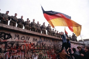 Германия чества 24 години от падането на Берлинската стена