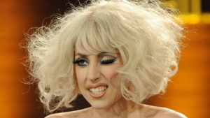 Лейди Гага пушела чиста трева по 20 пъти на ден