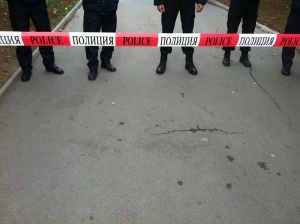 „Ранобудните студенти“: Полицаи пазят входовете на София
