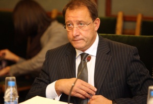 Преградите по границата с Турция могат да са готови преди февруари 2014 г.