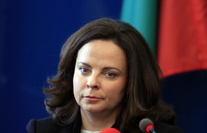 Андреева: Болниците да не лекуват пациенти, които могат, но не плащат осигуровки
