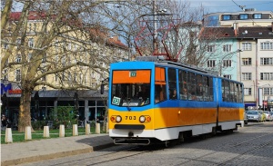 Внасяме „вандалоустойчиви“ полски трамваи