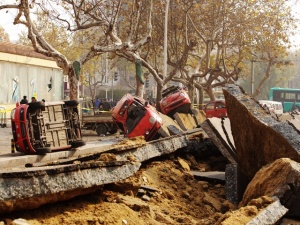 Евакуираха 18 000 души след взрив на петролопровод в Китай