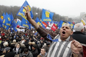 Сълзотворен газ срещу шествие за евроинтеграция в Киев