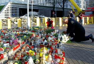 Окончателно: Жертвите от мола в Рига са 54